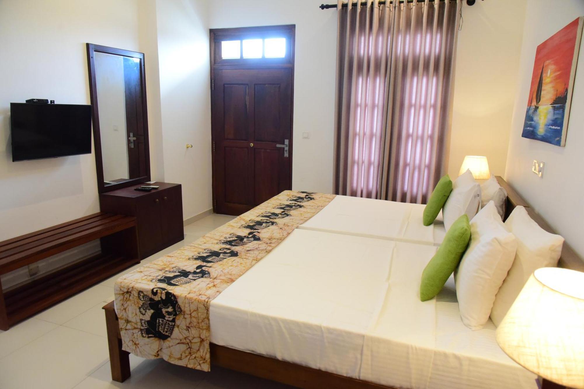 Tranquil Hotel Hikkaduwa Luaran gambar