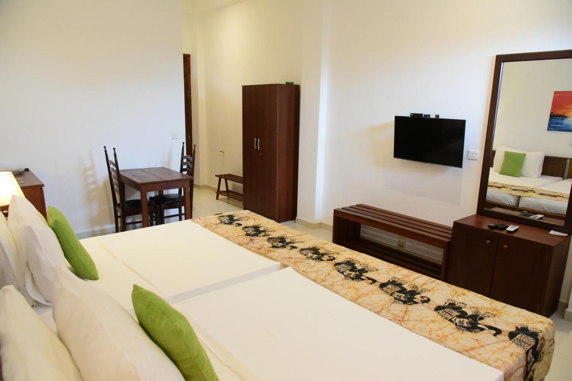 Tranquil Hotel Hikkaduwa Luaran gambar
