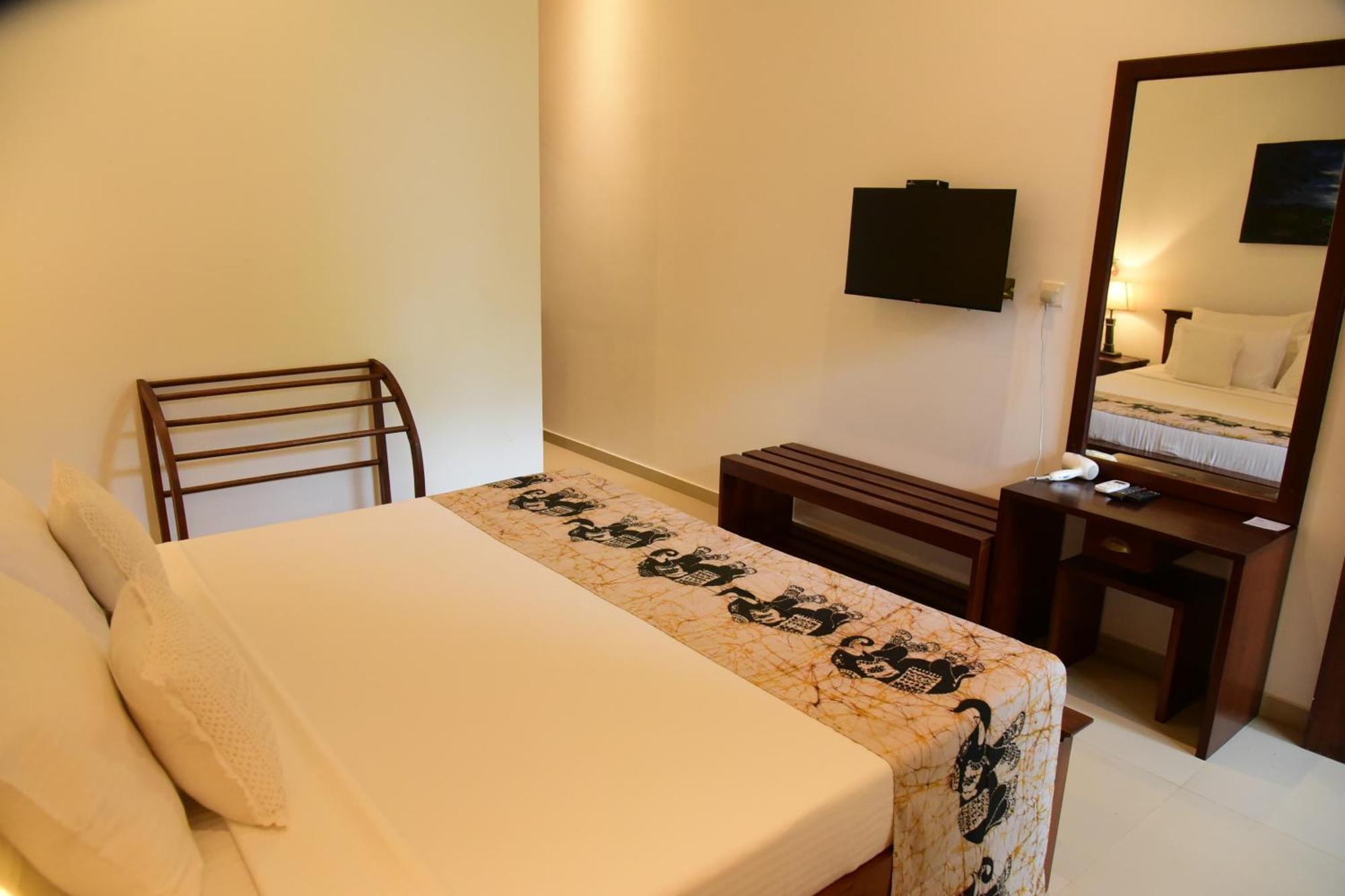 Tranquil Hotel Hikkaduwa Luaran gambar